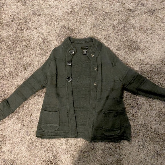 Thick cardigan sweater! - Picture 3 of 3